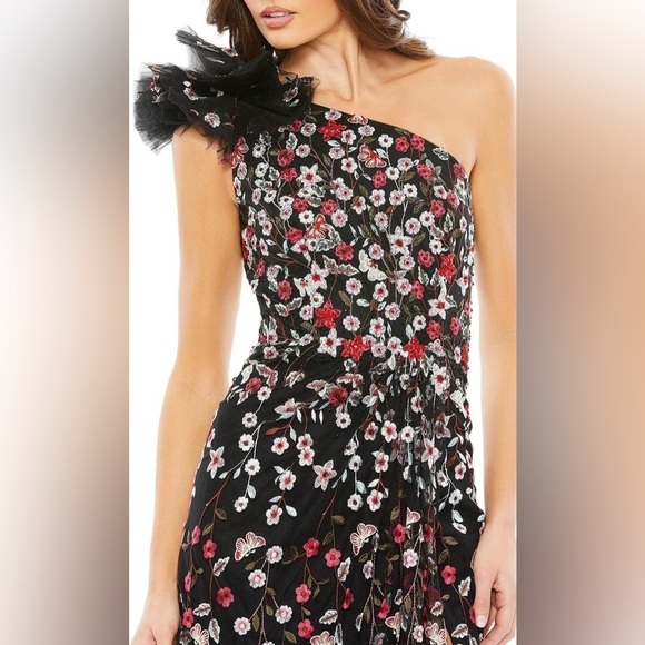 MAC DUGGAL 20331 NWT Embellished Ruffled One Shoulder A Line Gown - Picture 4 of 8